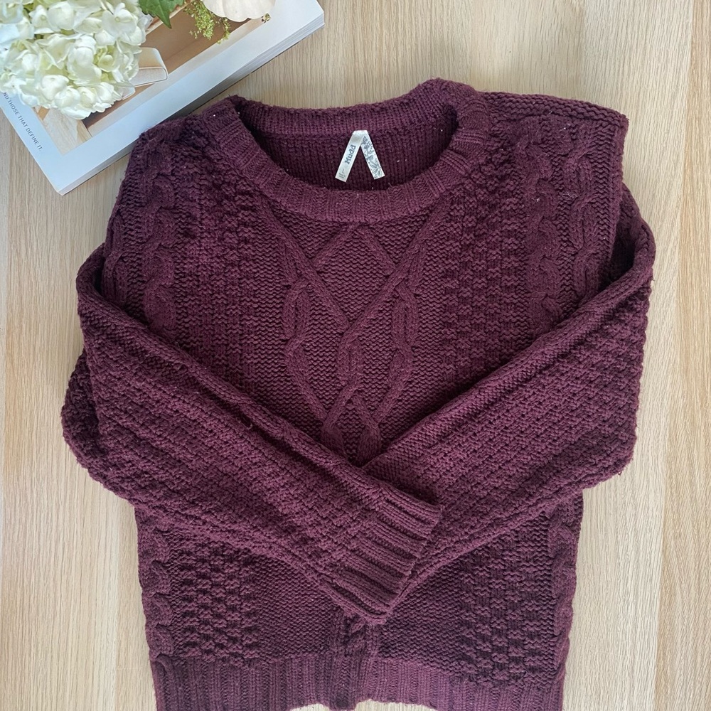 Oversized boxy maroon knit sweater